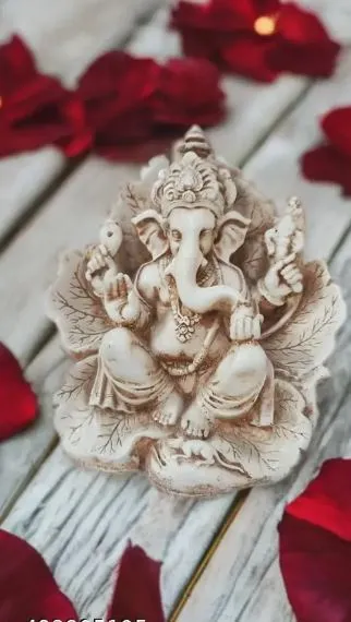 Handcrafted Lord Ganesh Idol on Leaf Patta – Eco-Friendly Ganesh Ganesha Vinayaka Ekdant Murti for Home Décor, Temple Pooja, Office & Car Dashboard Showpiece thumbnail 0