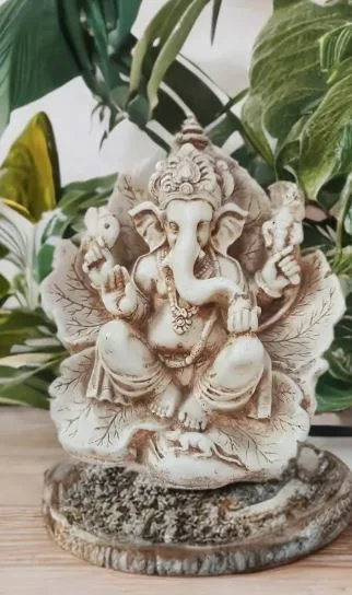 Handcrafted Lord Ganesh Idol on Leaf Patta – Eco-Friendly Ganesh Ganesha Vinayaka Ekdant Murti for Home Décor, Temple Pooja, Office & Car Dashboard Showpiece image 2