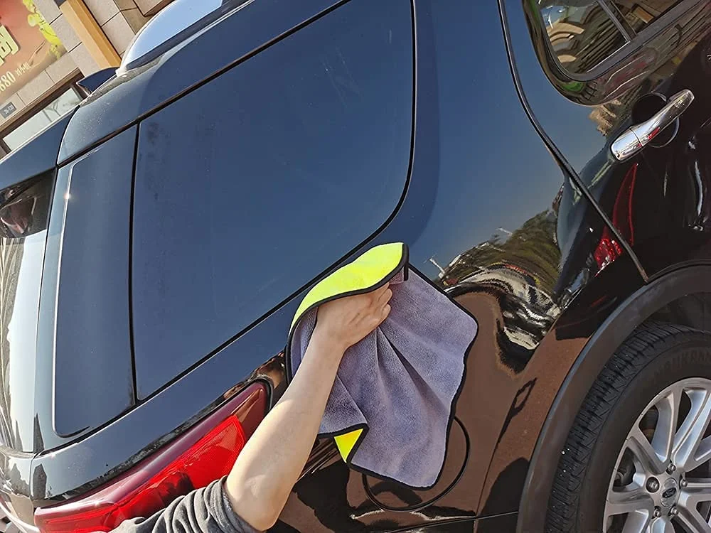 CarFrill Microfiber Cloth for Car, Bike and Auto   Double Layered 800 GSM, 2 Piece Towel Set (40x40 cm) Extra Thick Lint Free Cleaning Cloth for Interior and Exterior Detail image 5