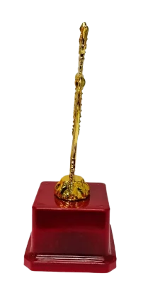 Queen Victoria Star Golden Trophy (S) image 3