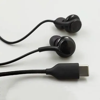 OnePlus Nord 5G Wired Headphones with Mic | Noise Isolation, In-Ear Fit, Bass-Enhanced Sound | Compatible with OnePlus ,Stylish Design  thumbnail 2