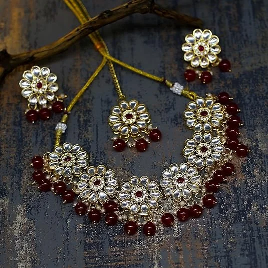 Traditional Kundan Necklace, Yellow Beaded, Crystal Flower Pattern, Gold-Toned image 3