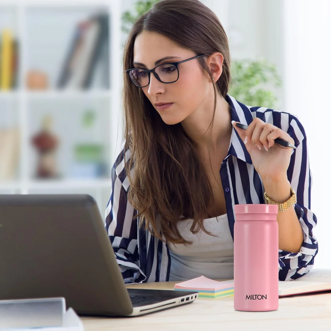 Milton Minimate 200 | 190 ml Thermosteel Insulated Water Bottle | Leak Proof | Office Gym School | Berry image 7