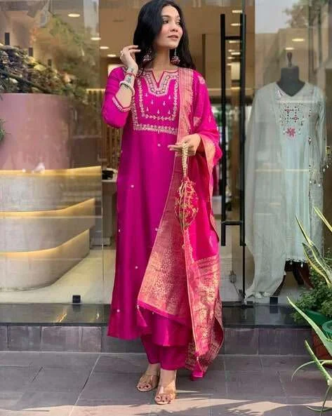 Little Crafts Women’s Embroidered Viscose Silk Kurta Set | Banarasi Dupatta |Pink |Large image 5