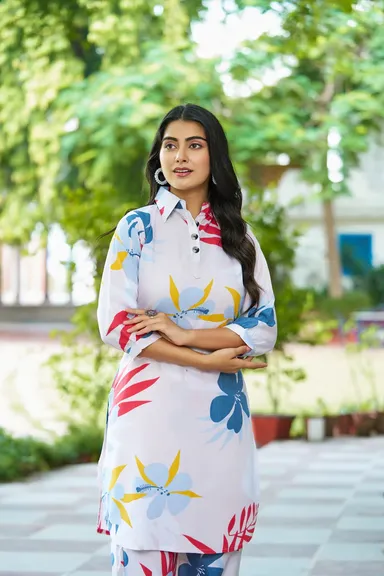 White Floral Co-Ord Set | Collar Neck Two|Piece | Summer Casual Wear Large |Pastel Women’s Outfit thumbnail 3