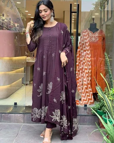Cotton Embroidery Floral Kurti Set with Pant & Dupatta | Purple Ethnic Party Wear Kurti Pant Dupatta Set for Women M Size  thumbnail 1