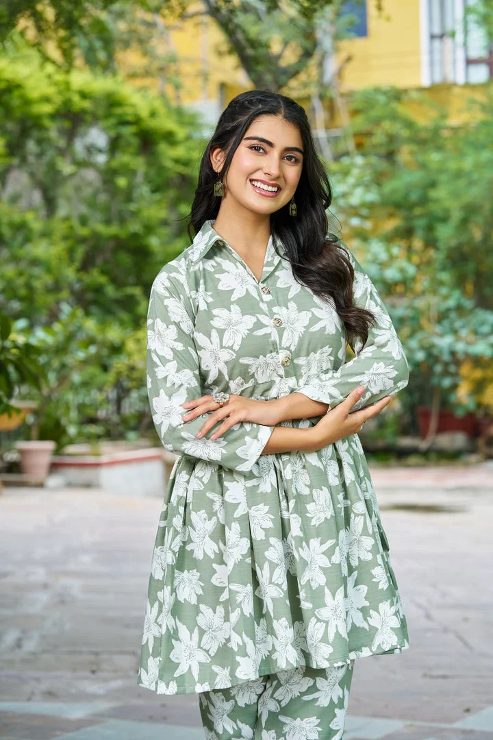 Floral Fit & Flare Co Ord Set for Women Summer Outfit Breathable Fabric Two‑Piece Top & Flared Bottom Casual Daily Wear Comfortable Lightweight Stylish Ensemble image 3