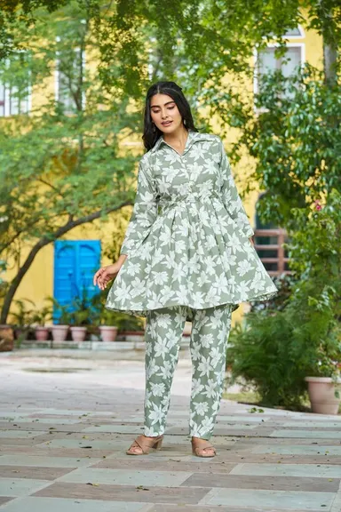 Nature Bloom Fit & Flare Co-Ord Set | XXL Comfortable Summer Outfit | Stylish Two-Piece Clothing thumbnail 2
