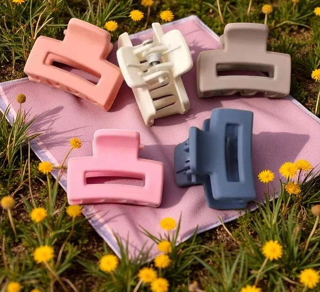 Hair Clutchers Strong‑Grip Durable Claw Clips for Women Girls Daily Use image 1