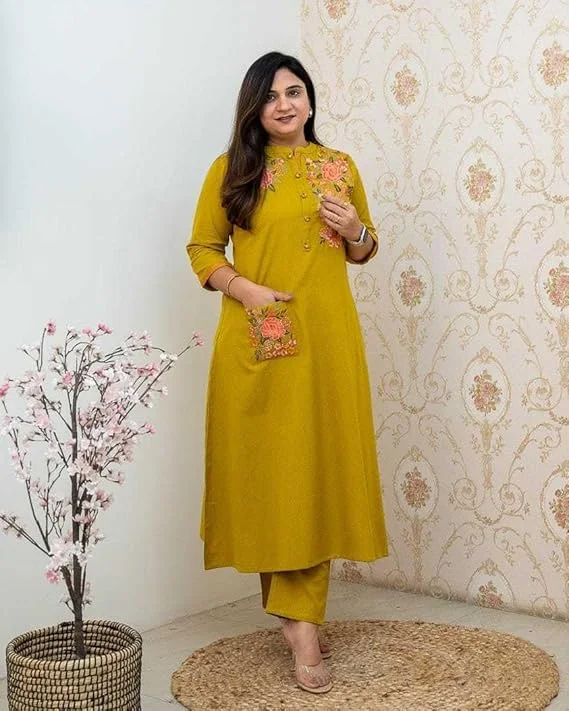 Casual floral kurti pant combo for women | Cotton printed straight kurti with pant  image 3