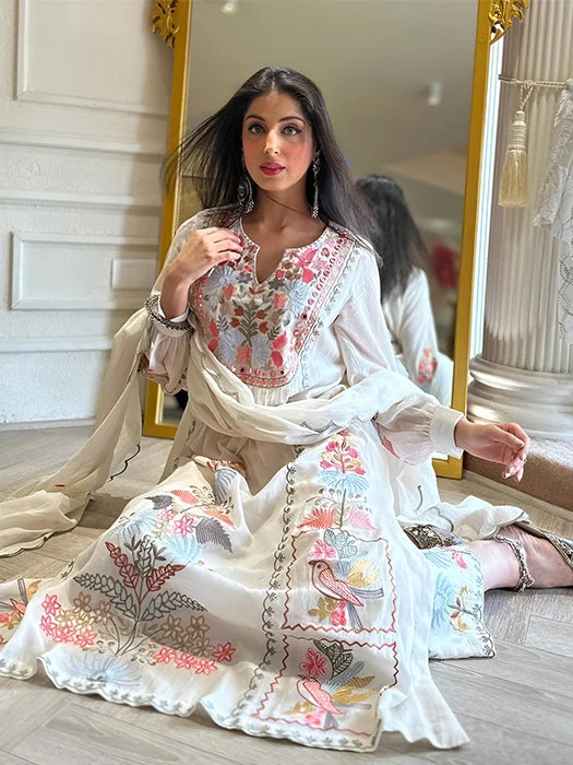 White Embroidery Work Straight Kurta Suit With Pant Set | Elegant Cotton Chikankari Style XL image 4