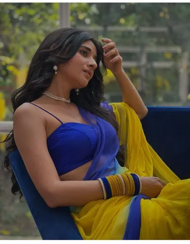 Yellow & Blue Georgette Saree ‒ Dual‑Tone Ombre Lightweight Smooth Fabric for Party / Festive Wear Free Size thumbnail 3