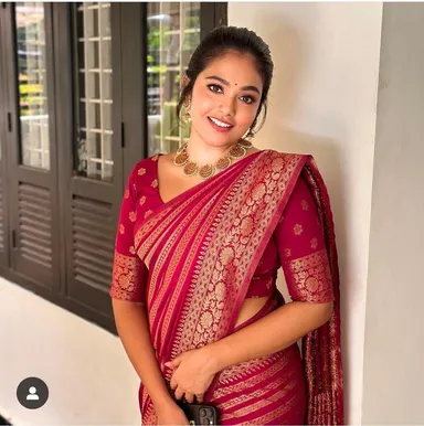 Soft Lichi Silk Saree | Rich Jacquard Work Pallu | Jacquard Border Blouse | Elegant Wedding Saree thumbnail 4