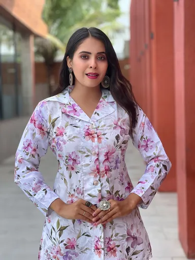 Elegant Pastel Floral Cotton Co-Ord Set for Women Matching Two-Piece Summer Outfit with Printed Top and Trousers Comfortable Casual Wear in Large Sizes thumbnail 2