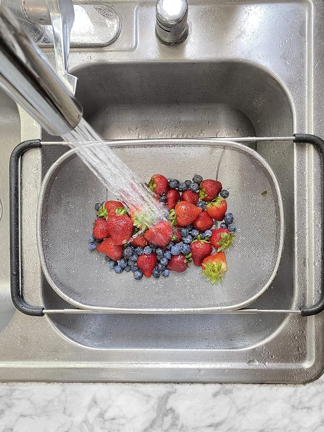 Vrutwa Over The Sink Colander Strainer Basket Stainless Steel | Expandable Fine Mesh Strainer for Kitchen Sink | Rubber Grip | Large |Pasta & Vegetable Strainer image 4