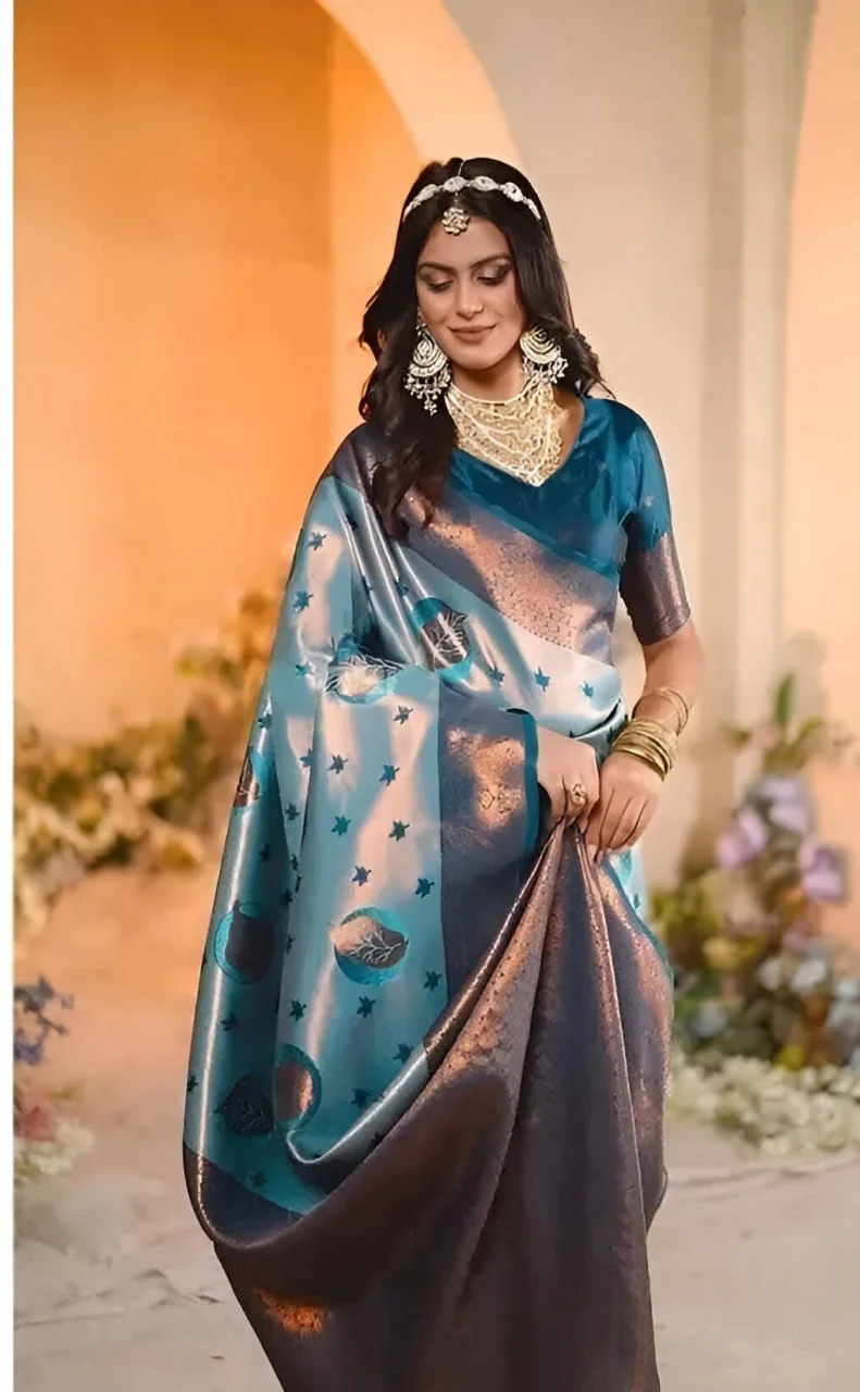 Kanjivaram Silk Saree | Premium Soft Silk | 5.5 Meter | Wedding, Festive Wear | Cream Red, Golden Zari Border image 2