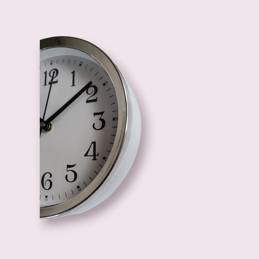 Silent White Wall Clock for Bedroom Living Room Office | Non‑Ticking Quartz Wall Clock Home Decor Decorative Wall Clock for Hall Kitchen & Study Room image 4