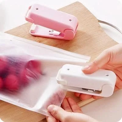 Mini Plastic Bag Sealer Machine Handheld Food Sealer Pack of 1 image 2