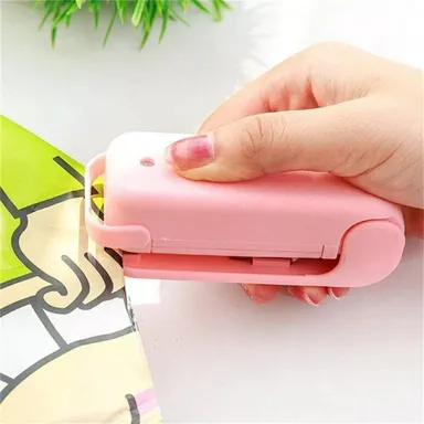 Mini Plastic Bag Sealer Machine Handheld Food Sealer Pack of 1 thumbnail 2