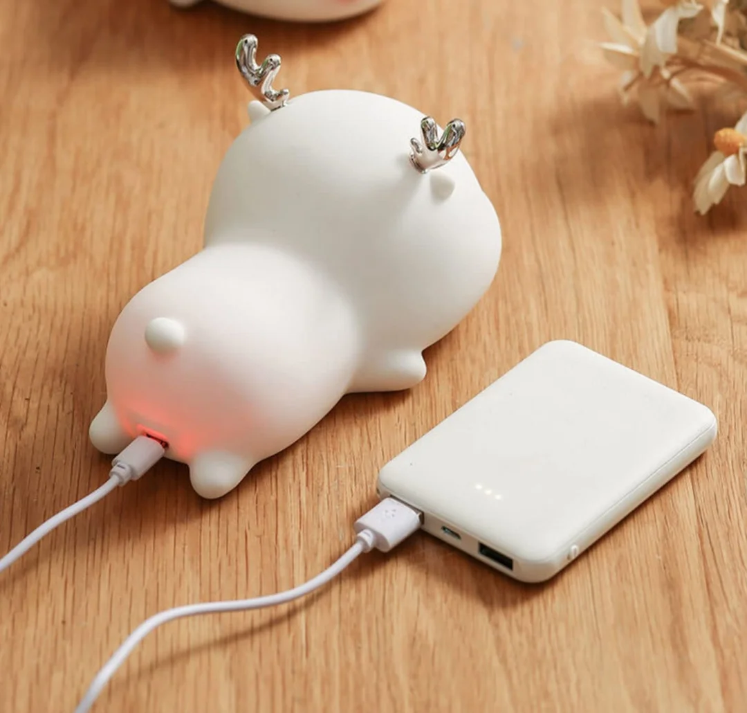 Silicone Deer Night Light |Soft Touch USB Rechargeable LED Kids Bedside Lamp image 4