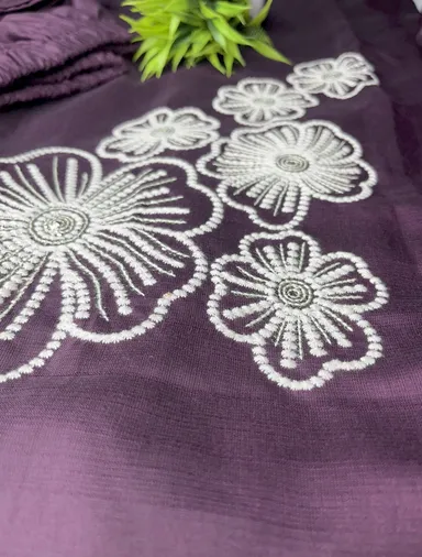 ZT10 Vatican Silk Women's Kurta Set. thumbnail 4