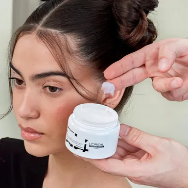 L’Oréal Professionnel Tecni.Art Flex Web Fibrous Sculpting Paste 150 ml – Strong Hold Texturizing Hair Styling Cream for Tousled or Defined Looks thumbnail 6