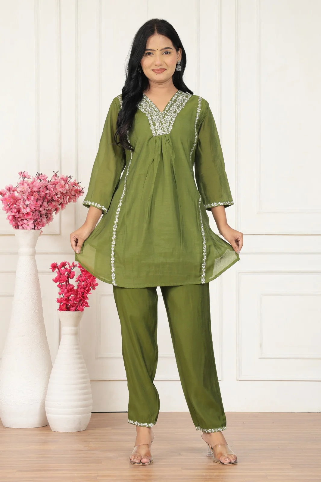 Women Green Co-ord Set Cotton Casual Loose Fit Top and Bottom Outfit Stylish Summer Co-Ord Set with Pockets Trendy Ethnic Western Wear image 3