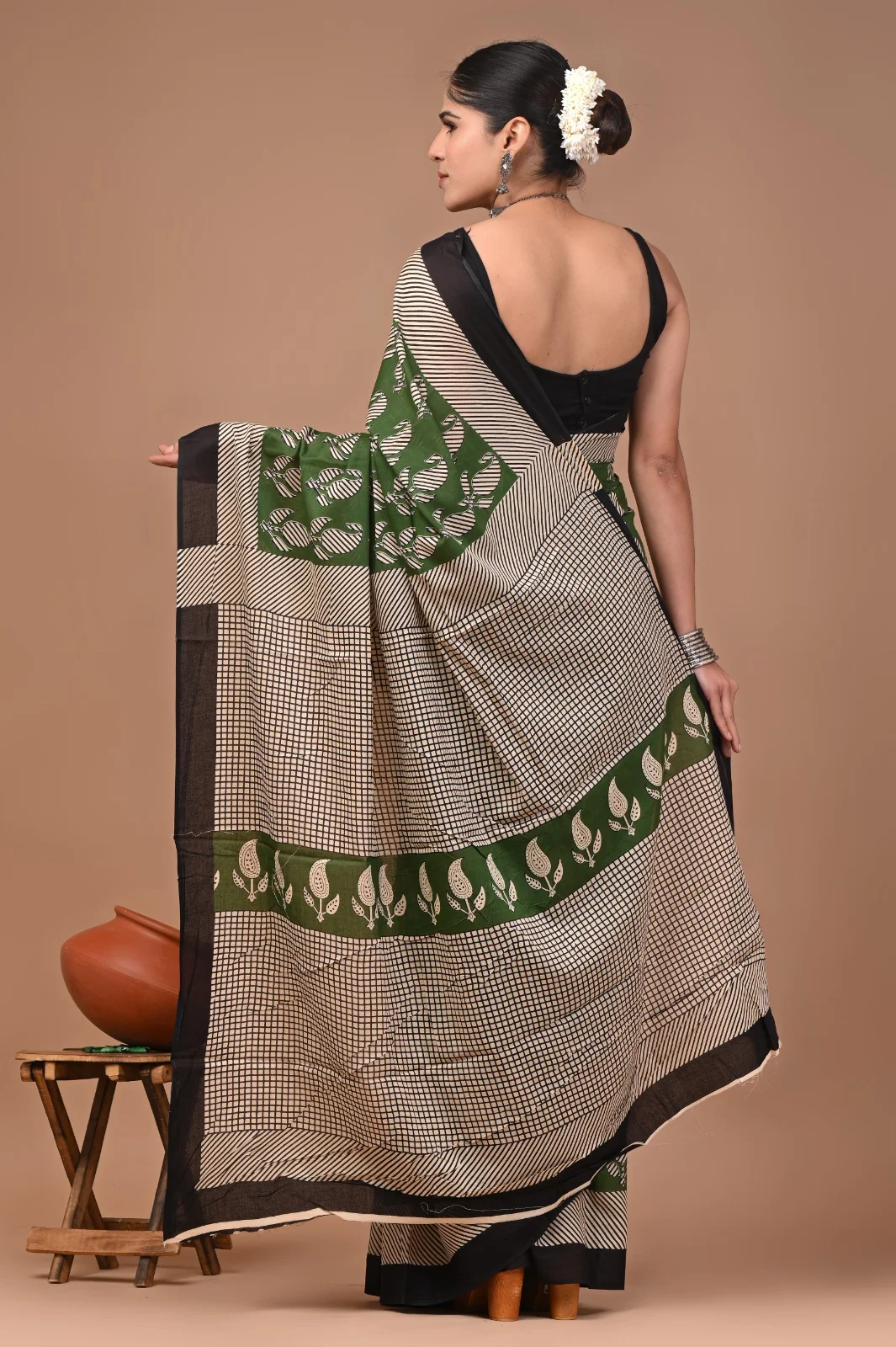 Green Cotton Printed Saree with Black & White Leaf Motif Border | Handloom Ethnic Traditional Indian Wear for Women | Casual & Festive Draping image 3