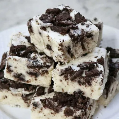 Creamy Oreo Cookies and Cream Fudge Squares Rich Sweet Dessert Bar Treats Premium Snack Bites Gift Box Indian Dessert Crave Bars thumbnail 0