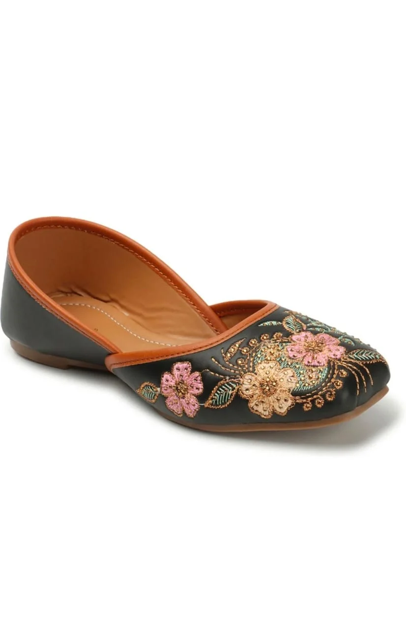 Black Floral Embroidered Women Ethnic Flats Jutti Shoes Traditional Indian Slip-On Ballet Style Handmade Embroidery Comfort Festive Wear image 4