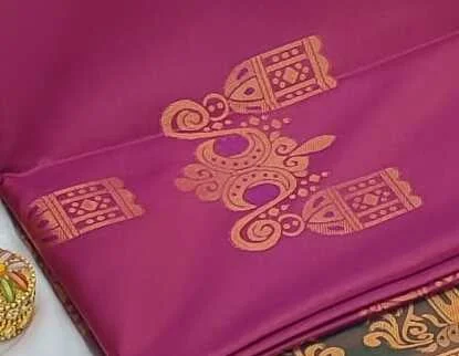 Elegant Magenta Pink | Bronze Kanchipuram Soft Silk Saree with Temple & Bird Butta Zari Border image 2