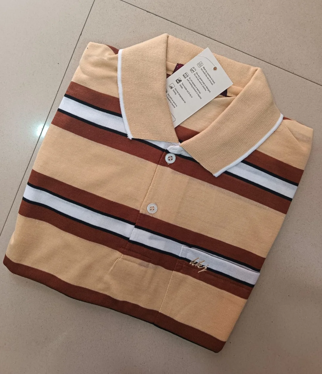 MENS FASHITON TSHIRT WITH COLLOR NECK AND HALF SLEEVES WITH POCKET COMFORABLE FOR SUMMER DAYS image 4