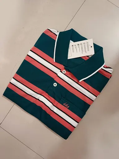 MENS FASHITON TSHIRT WITH COLLOR NECK AND HALF SLEEVES WITH POCKET COMFORABLE FOR SUMMER DAYS thumbnail 4