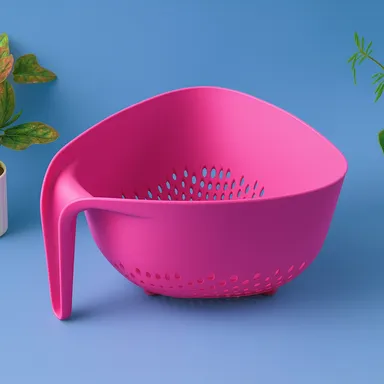 Supermom Plastic Premium Multipurpose Triangular Kitchen Colander (1 Pc) thumbnail 0