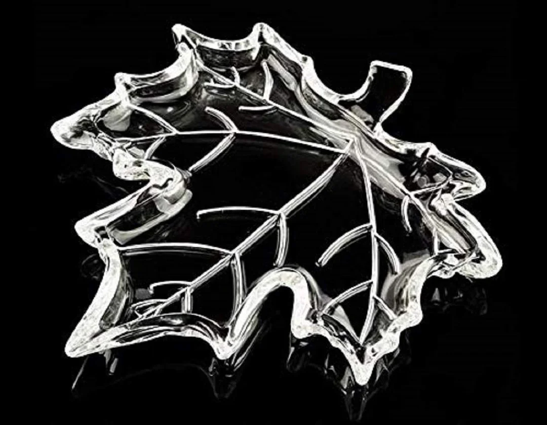 Maples Glass Fruit Plate Leaf Shape Maple Leaf Shape Serving Tray image 4