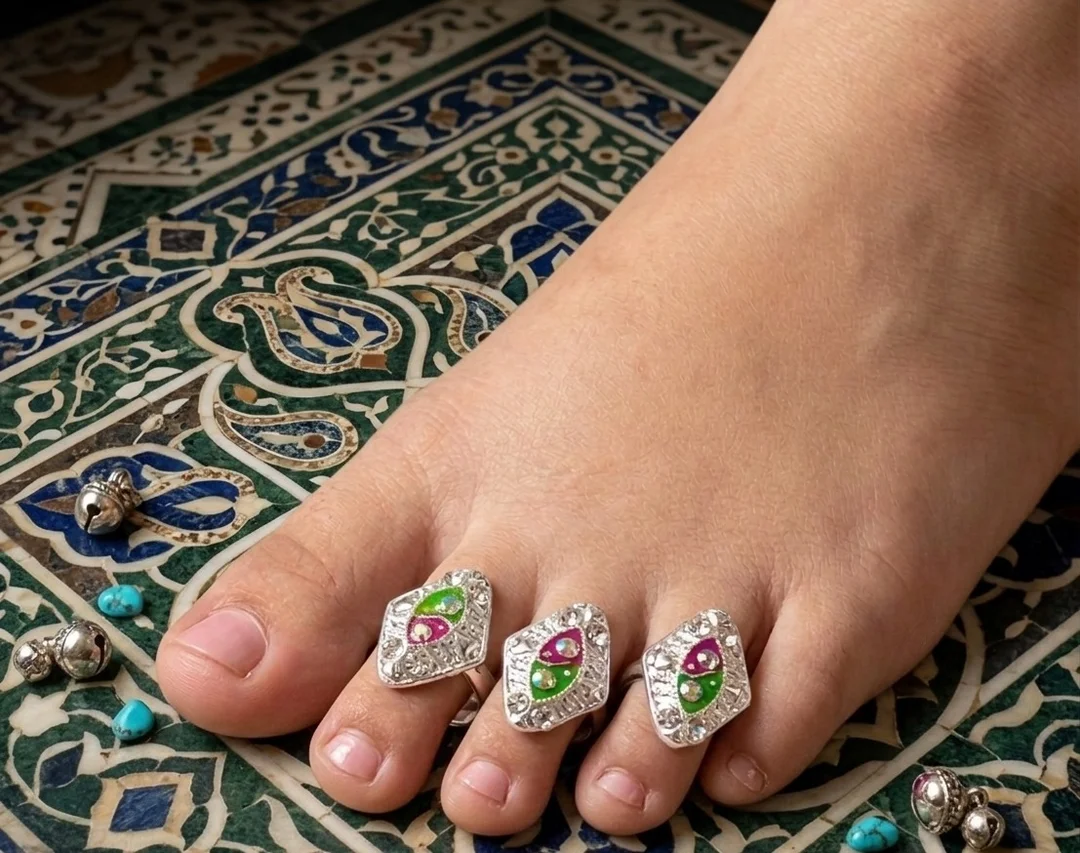 Women/Girls Toe Ring | Artificial Jewellery | Daily Wear Stylish Bichiya | Adjustable Silver Plated Toe Rings | Traditional & Modern Design | 2 Pair |4 Pieces image 1