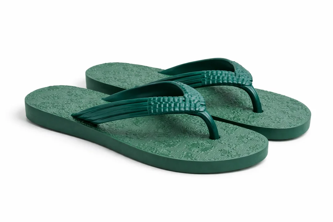 Women Green Rubber Flip Flops Slippers – Floral Pattern Anti Slip EVA Beach Thong Sandals Lightweight Casual Summer Bathroom Daily Wear Slippers for Women Women Green Rubber Flip Flops Slippers – Floral Pattern Anti Slip EVA Beach Thong Sandals Lightw image 3