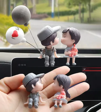 Cute Couple Car Dashboard Decoration Mini Romantic Doll Car Interior Ornament Balloon Couple Figurine Dashboard Showpiece Car Decor Accessory for Gift and Car Styling thumbnail 2