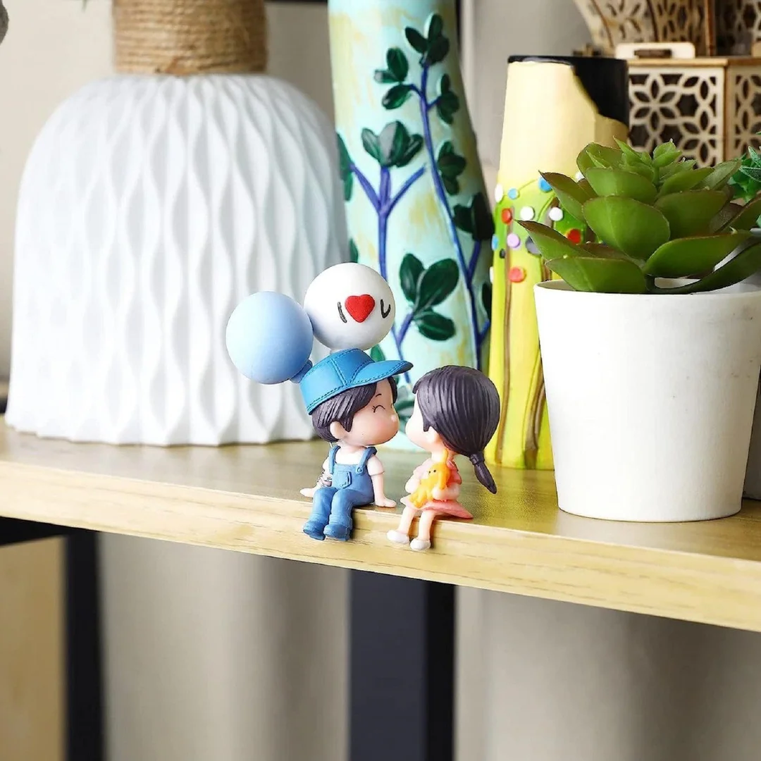 Cute Couple Car Dashboard Decoration Mini Romantic Doll Car Interior Ornament Balloon Couple Figurine Dashboard Showpiece Car Decor Accessory for Gift and Car Styling image 5