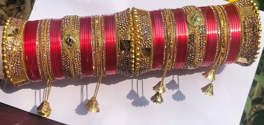 Traditional Indian Bridal Red Chura Bangle Set with Gold Stone Studded Bangles Mirror Work Kalire Latkan Wedding Punjabi Bridal Chooda Set for Women image 2