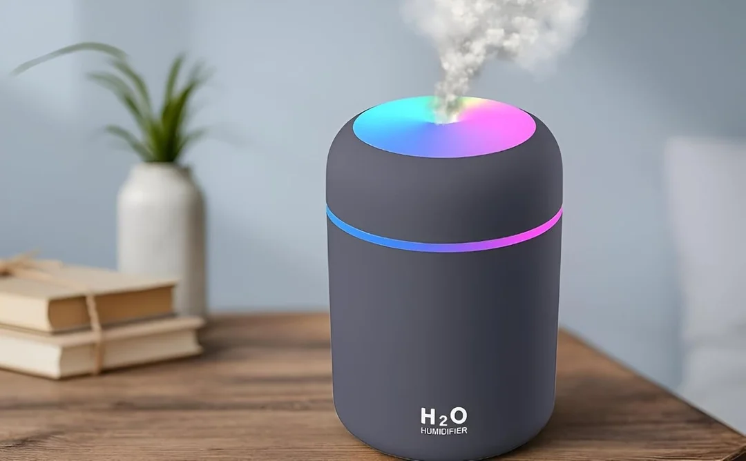 This is a SUBSTORI H2O Air Moisture Device – Ultrasonic Cool Mist Humidifier sold in India on Amazon. It’s a personal desktop / room humidifier designed for home, office, bedroom use. image 2