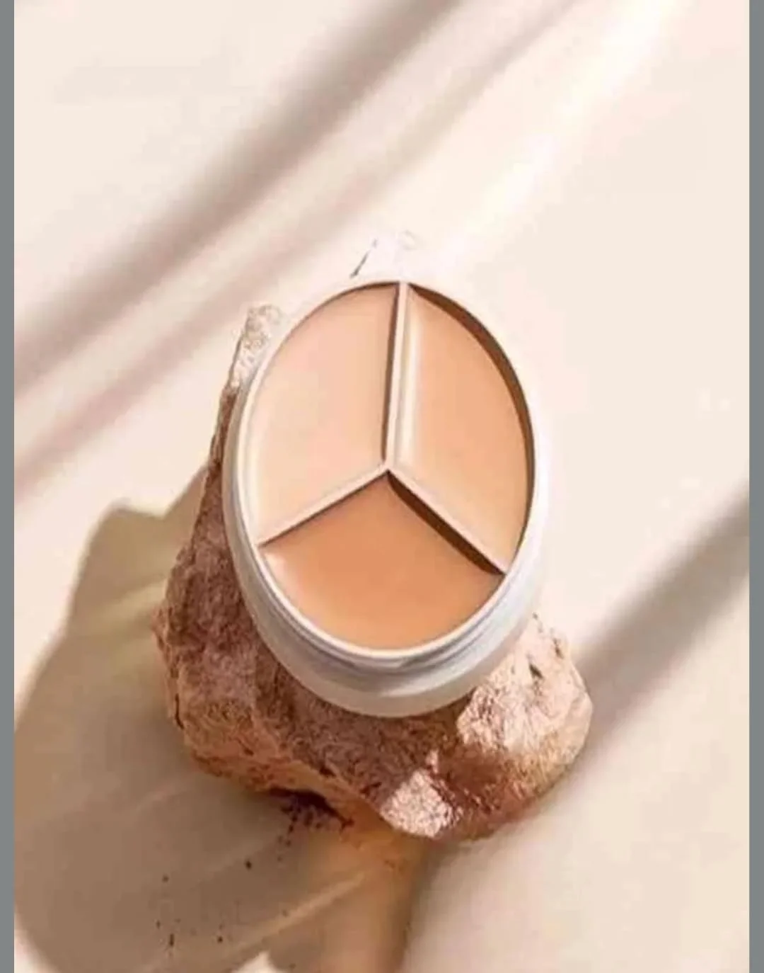 Professional 6 Shade Colour Corrector Concealer Palette Cream Face Makeup Wheel for Dark Circles Acne Redness Pigmentation Contour Highlight with Beauty Blender Sponge Set image 2
