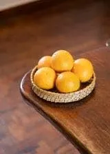 Handmade Round Cane Rattan Serving Tray 35cm Natural Beige Decorative Fruit Snack Drinks Platter Wedding Birthday Hamper Gift Basket Home Kitchen Dining Table Serving Tray thumbnail 1