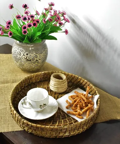 Handmade Round Cane Rattan Serving Tray 35cm Natural Beige Decorative Fruit Snack Drinks Platter Wedding Birthday Hamper Gift Basket Home Kitchen Dining Table Serving Tray thumbnail 2