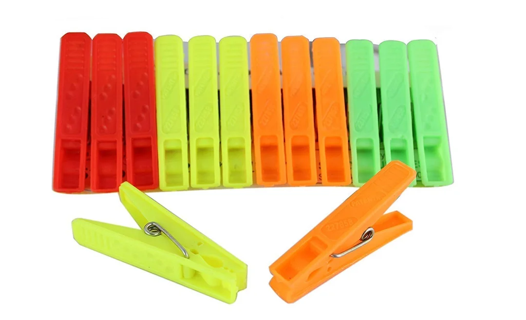 Heavy Duty Plastic Cloth Clips (24 Pieces) for Clothes Drying, Rust-Free Strong Hanging Pegs for Towels, Ropes & Hangers image 4