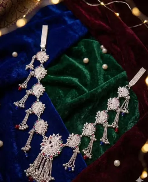 Latest Traditional Silver Kamarbandh for Women Bridal Elegant Wedding Waist Belt Jewellery Peacock Motif Designer Kandora Minimalist Modern Ethnic Festive Saree Lehenga Waist Chain Accessory India image 3