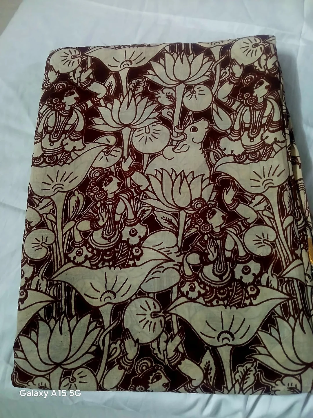 Cream and Maroon Kalamkari Silk Saree with Lotus Floral Prints Golden Zari Border Traditional Banarasi Style Wedding Festive Wear Designer Ethnic Saree for Women image 3