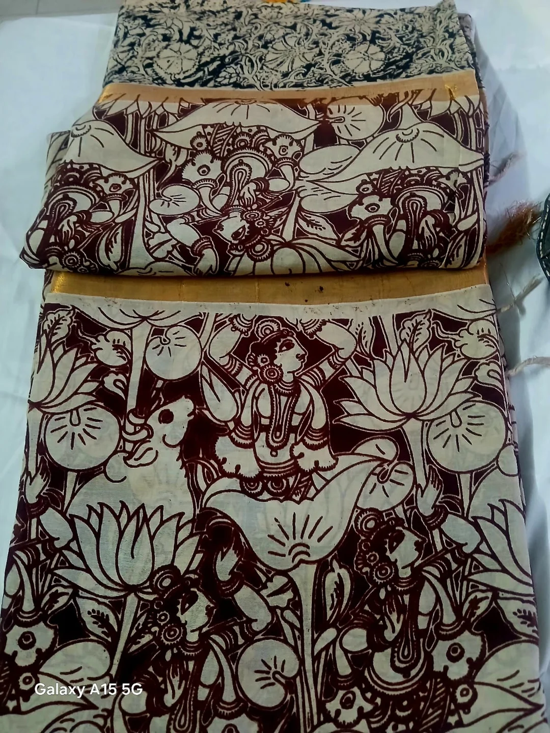 Cream and Maroon Kalamkari Silk Saree with Lotus Floral Prints Golden Zari Border Traditional Banarasi Style Wedding Festive Wear Designer Ethnic Saree for Women image 5