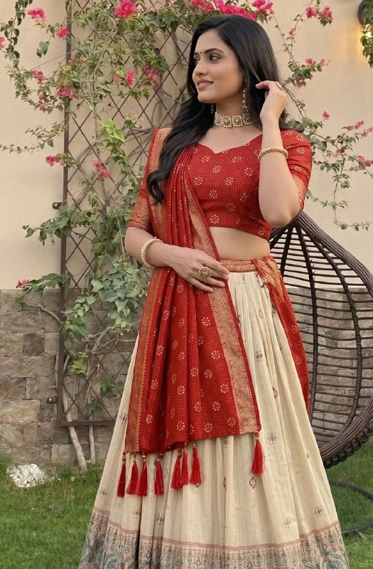 Women Lahenga Choli Red Free Size image 2