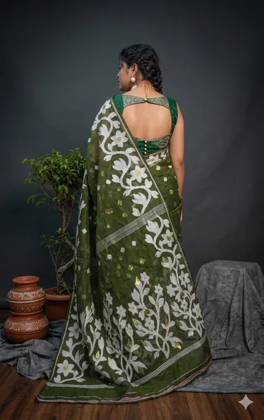 DHAKAI JAMDANI. Women's Rich Soft Cotton Dhakai Jamdani Saree with Elegant Floral Border and Buti Work- PESTA thumbnail 2